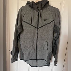 Nike zip up size M